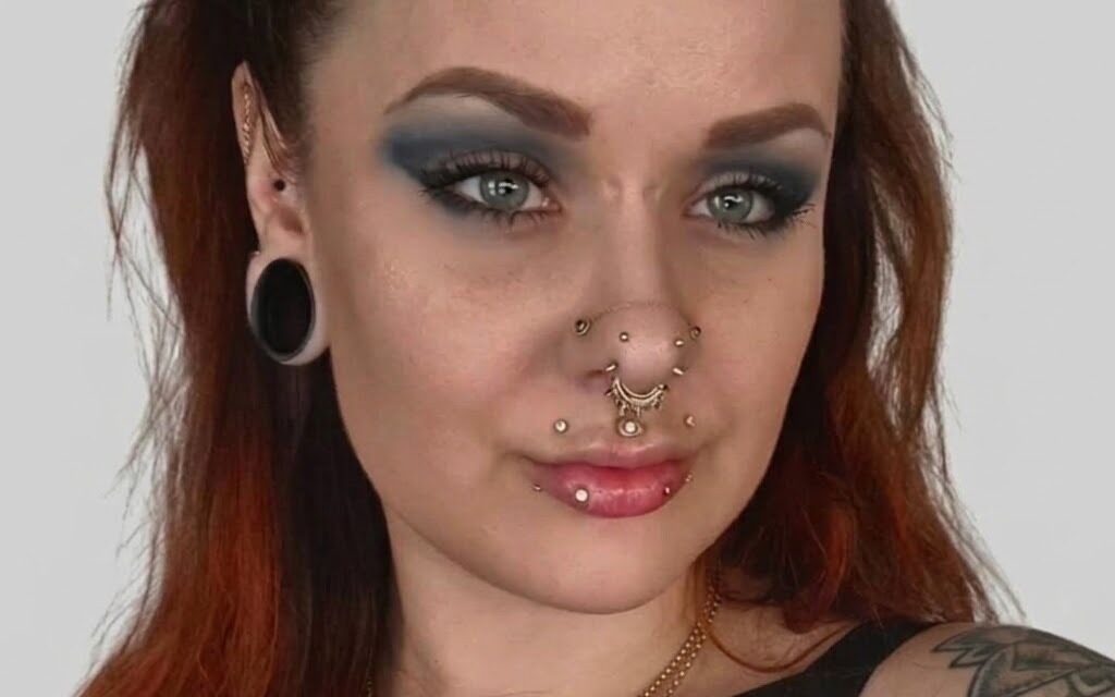 Larypiercing Karita